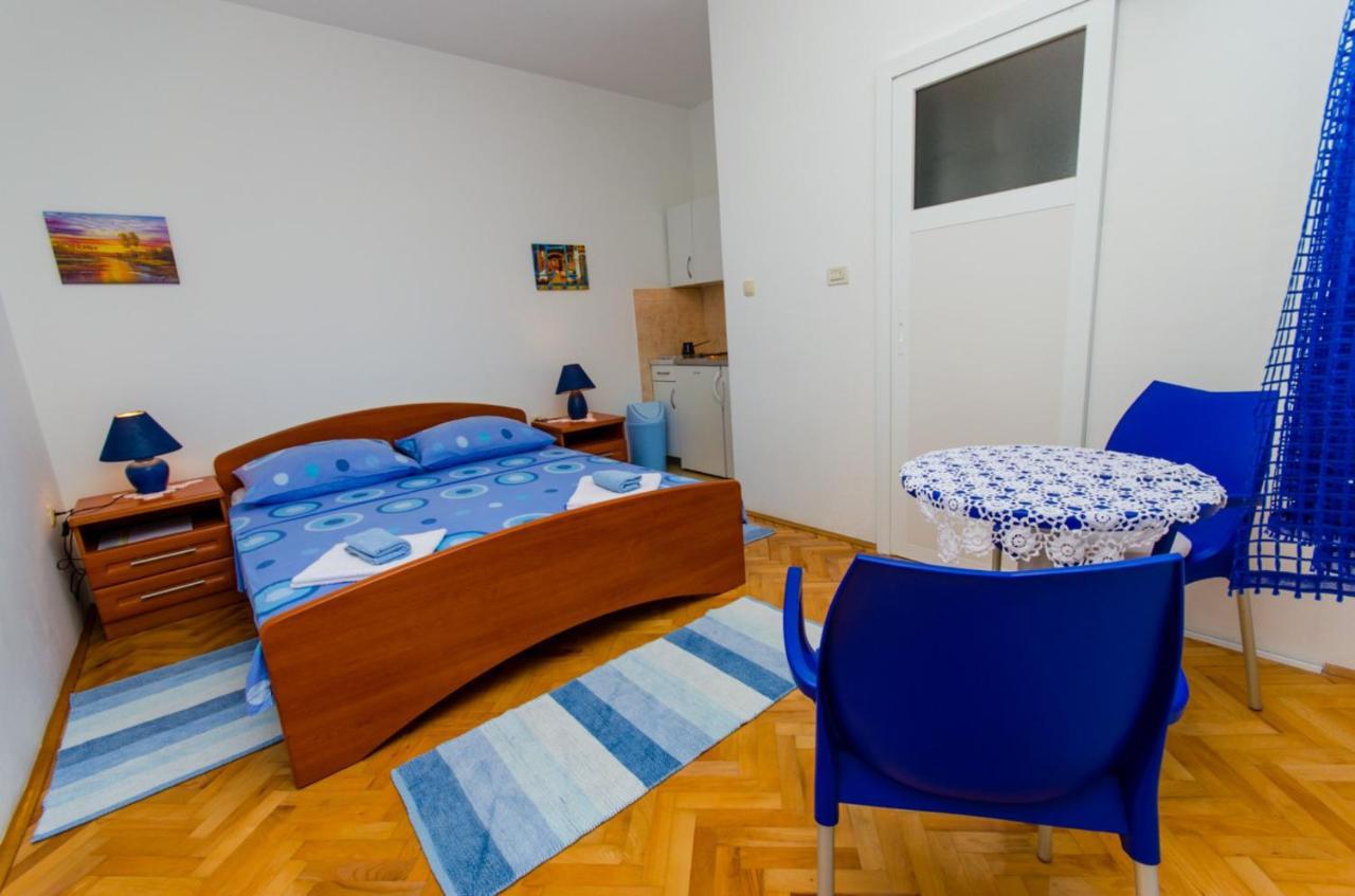 Apartments Ivana トロギール エクステリア 写真